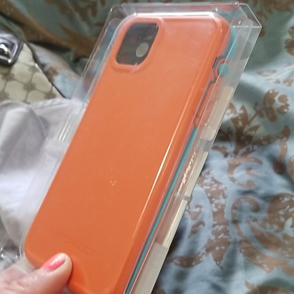 Brand new iPhone 11pro  max case and popsocket - Picture 3 of 3